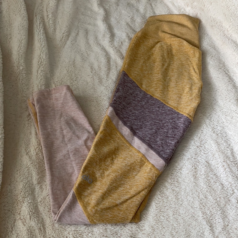 Perfect condition Alo soft Sheila 7/8 legging